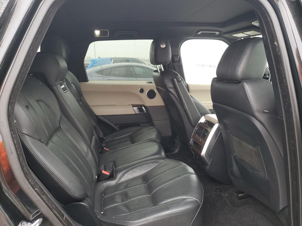 2016 Land Rover Range Rover - Image 11