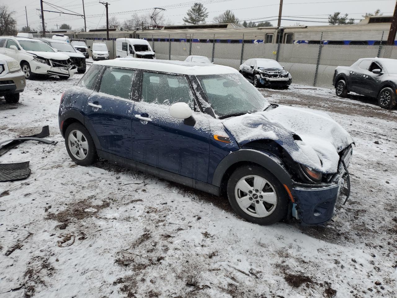 2017 MINI Cooper - Image 4