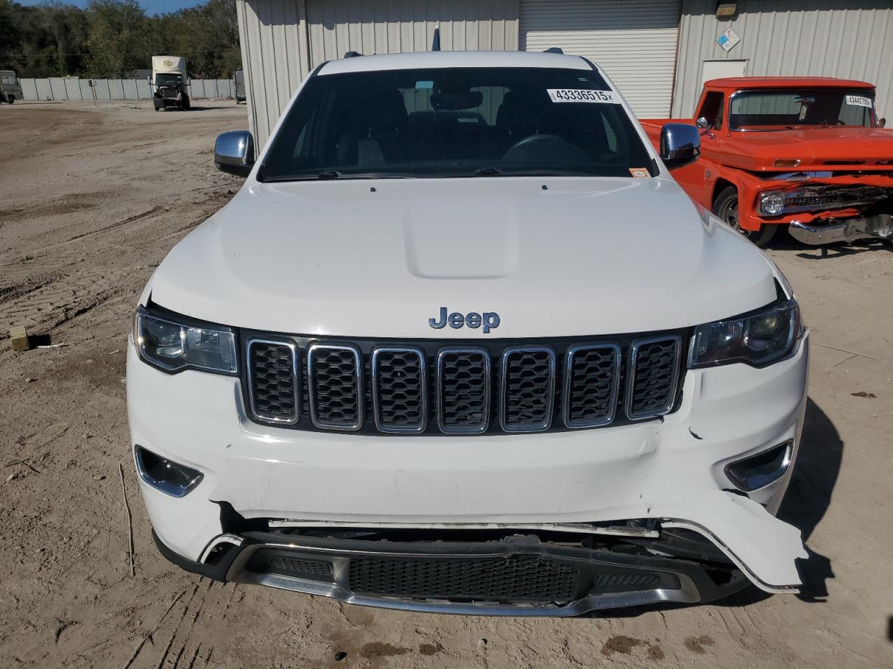 2018 Jeep Grand Cherokee - Image 5
