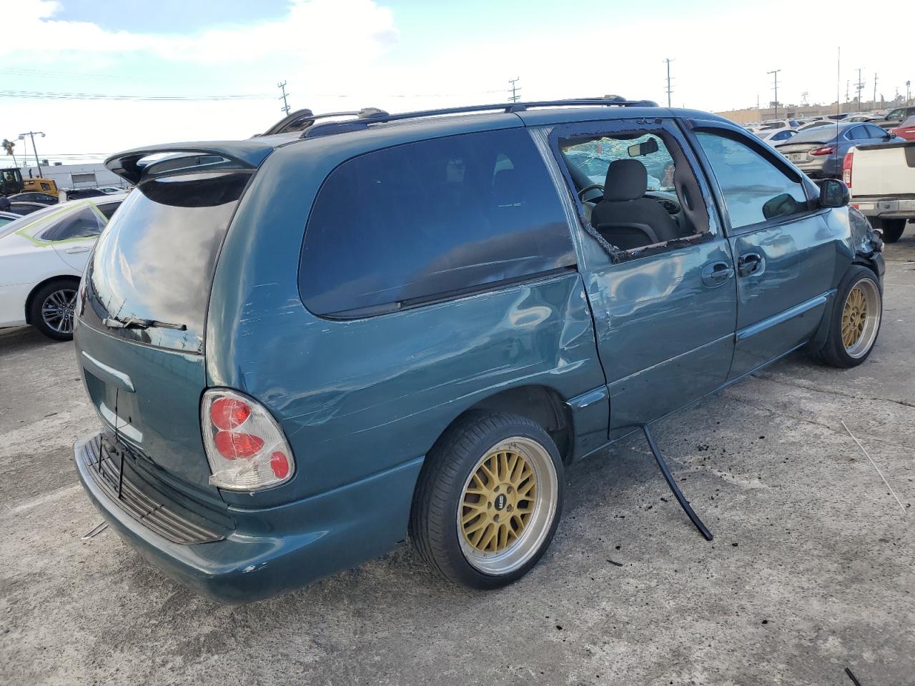2000 Dodge Caravan - Image 3