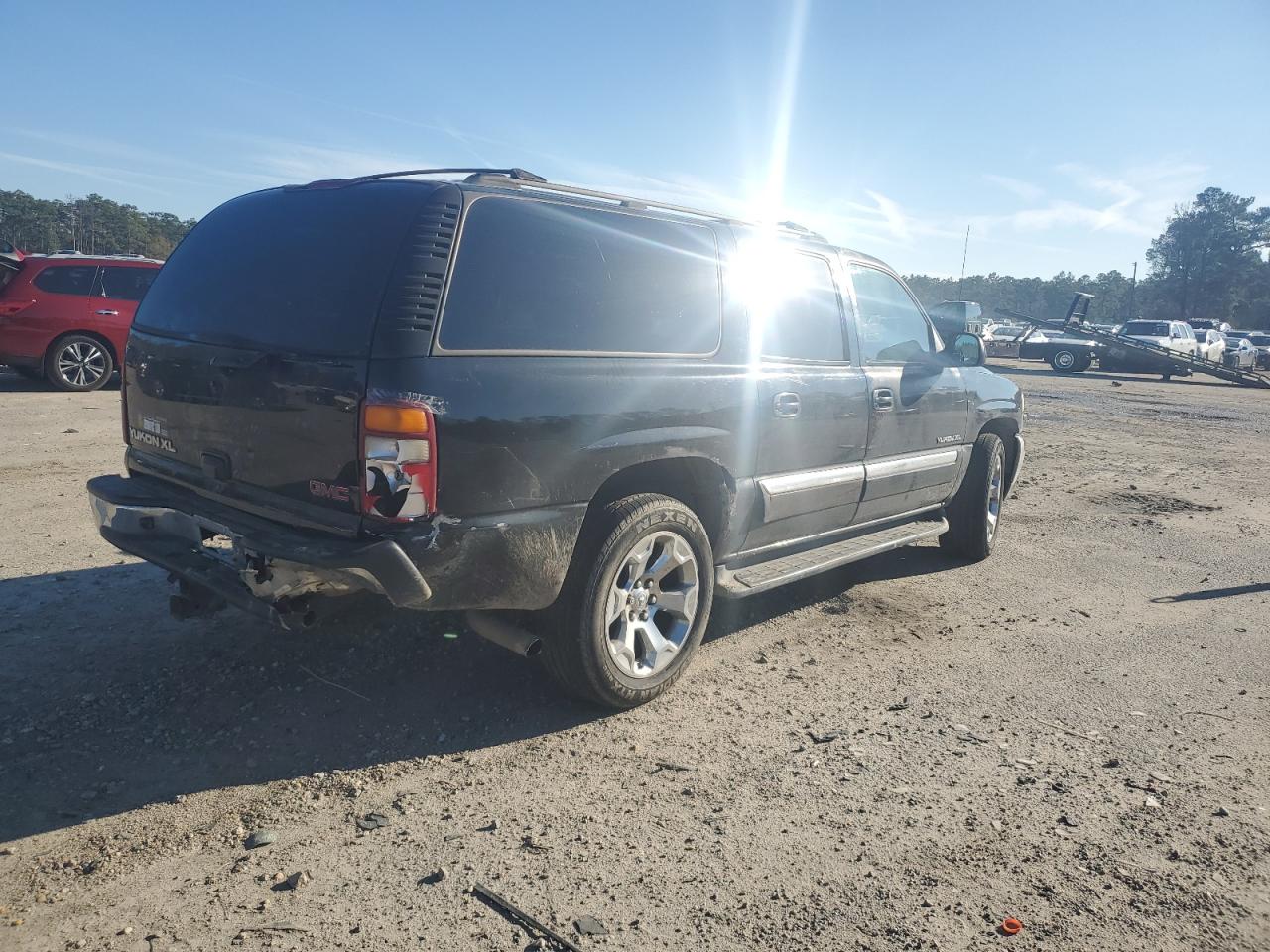2002 GMC Yukon - Image 3