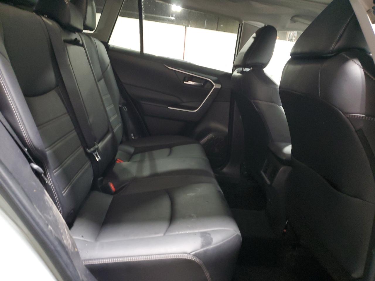 2023 Toyota RAV 4 - Image 11