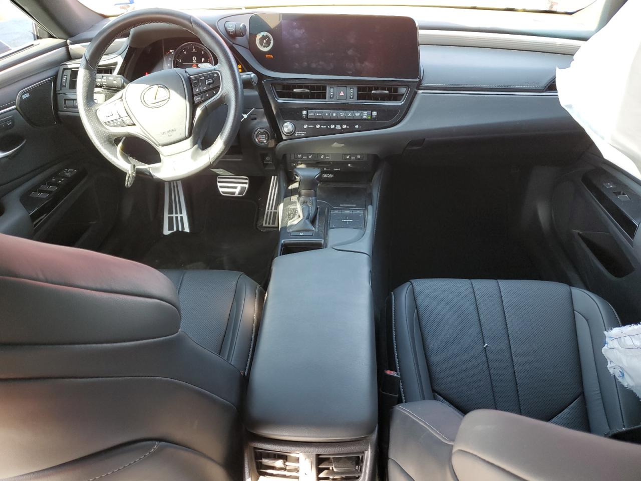 2022 Lexus ES - Image 8