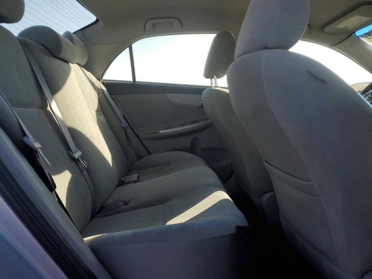 2011 Toyota Corolla - Image 11