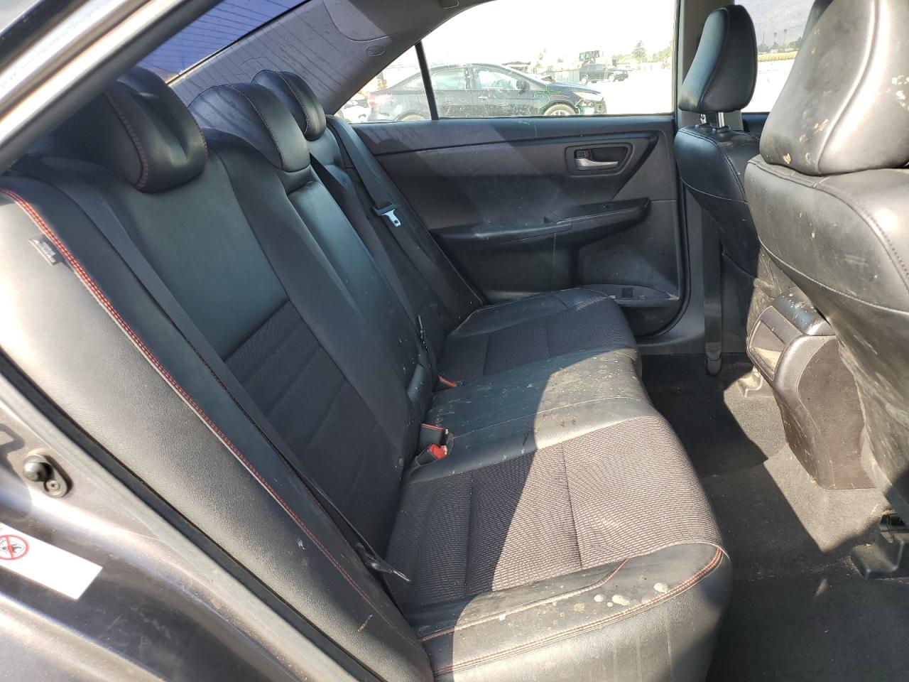 2016 Toyota Camry - Image 11
