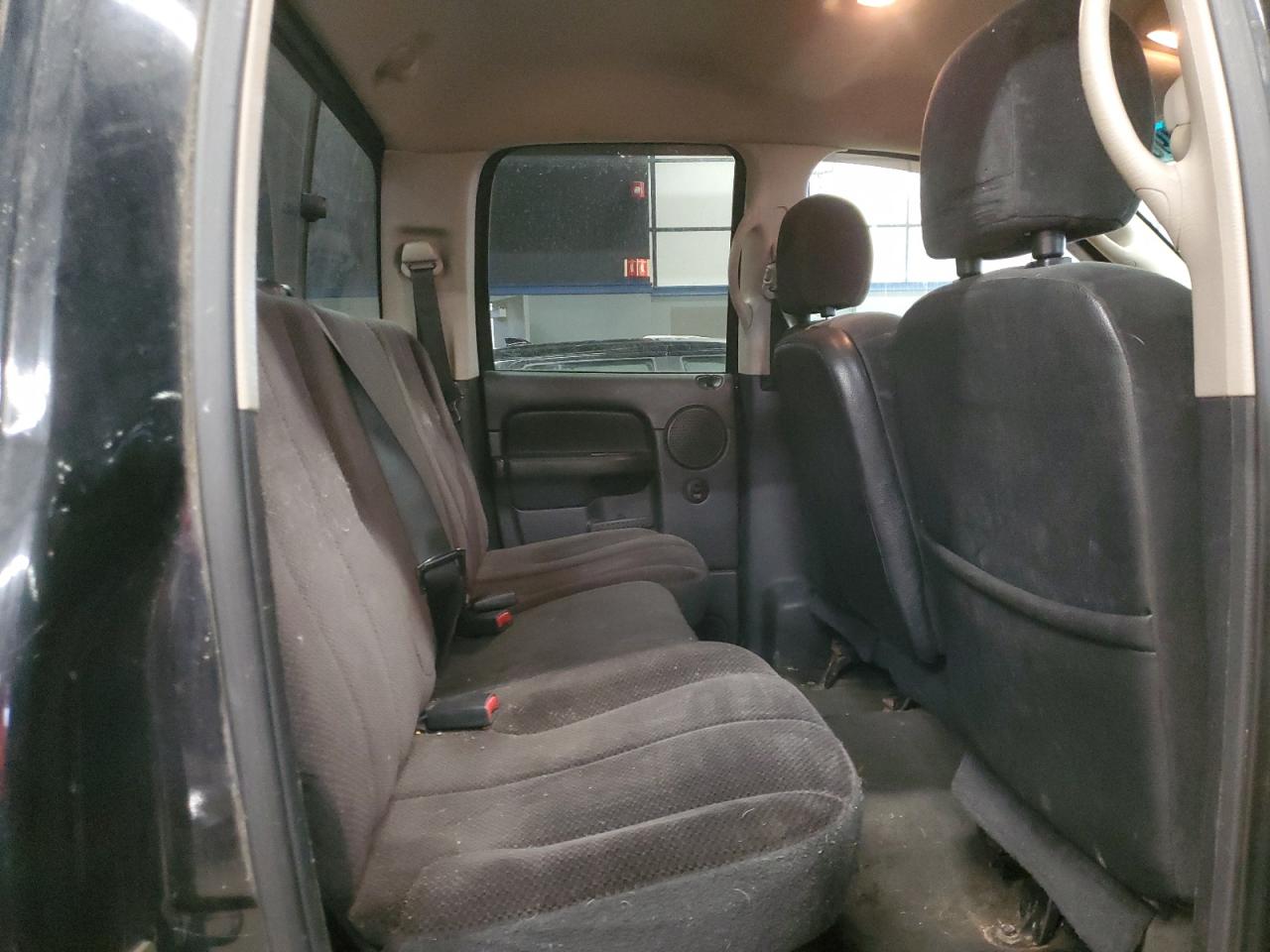 2005 Dodge RAM - Image 11
