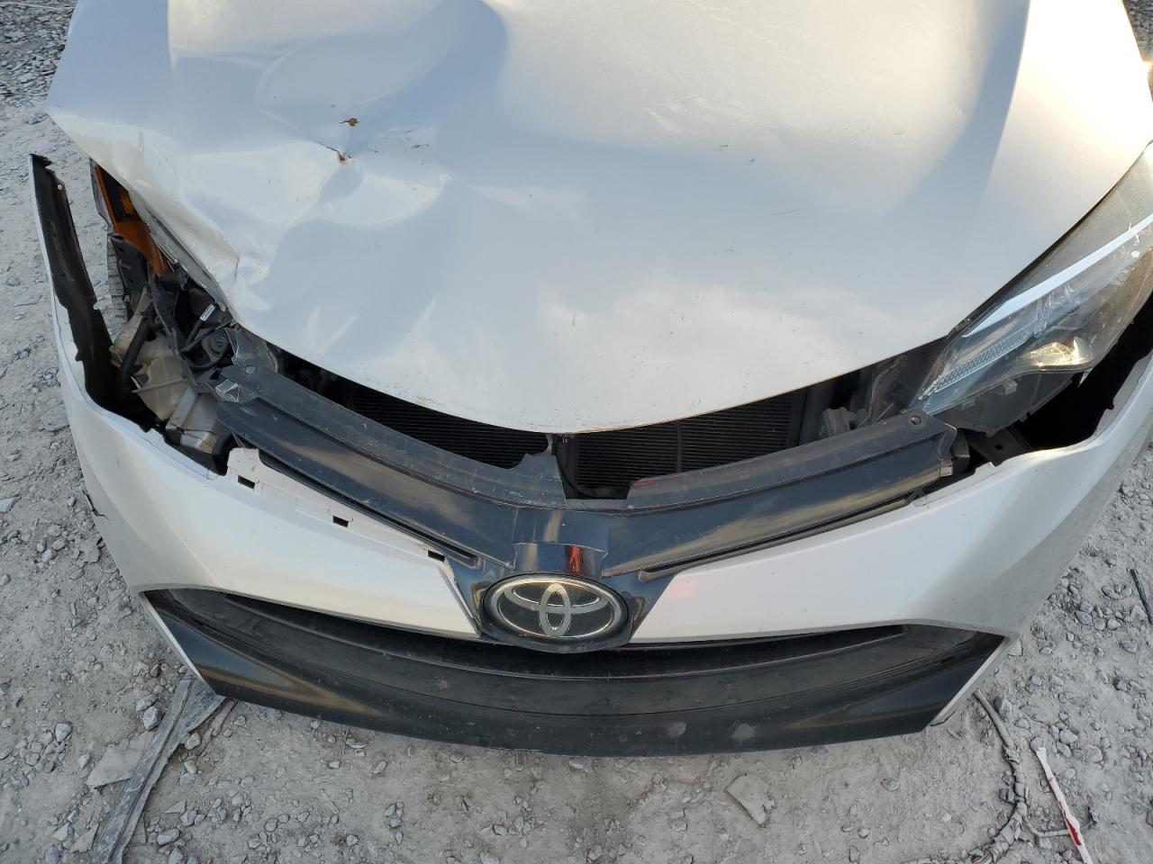 2017 Toyota Corolla - Image 11