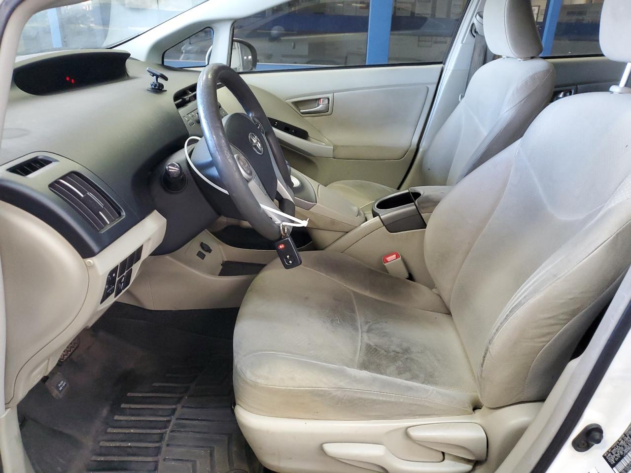 2012 Toyota Prius - Image 7