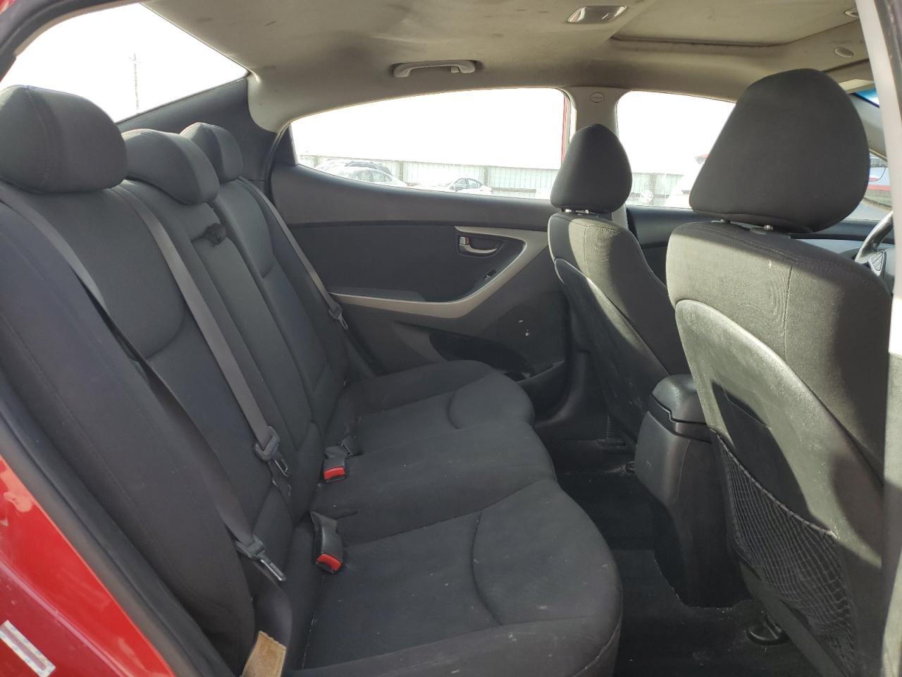 2015 Hyundai Elantra - Image 10