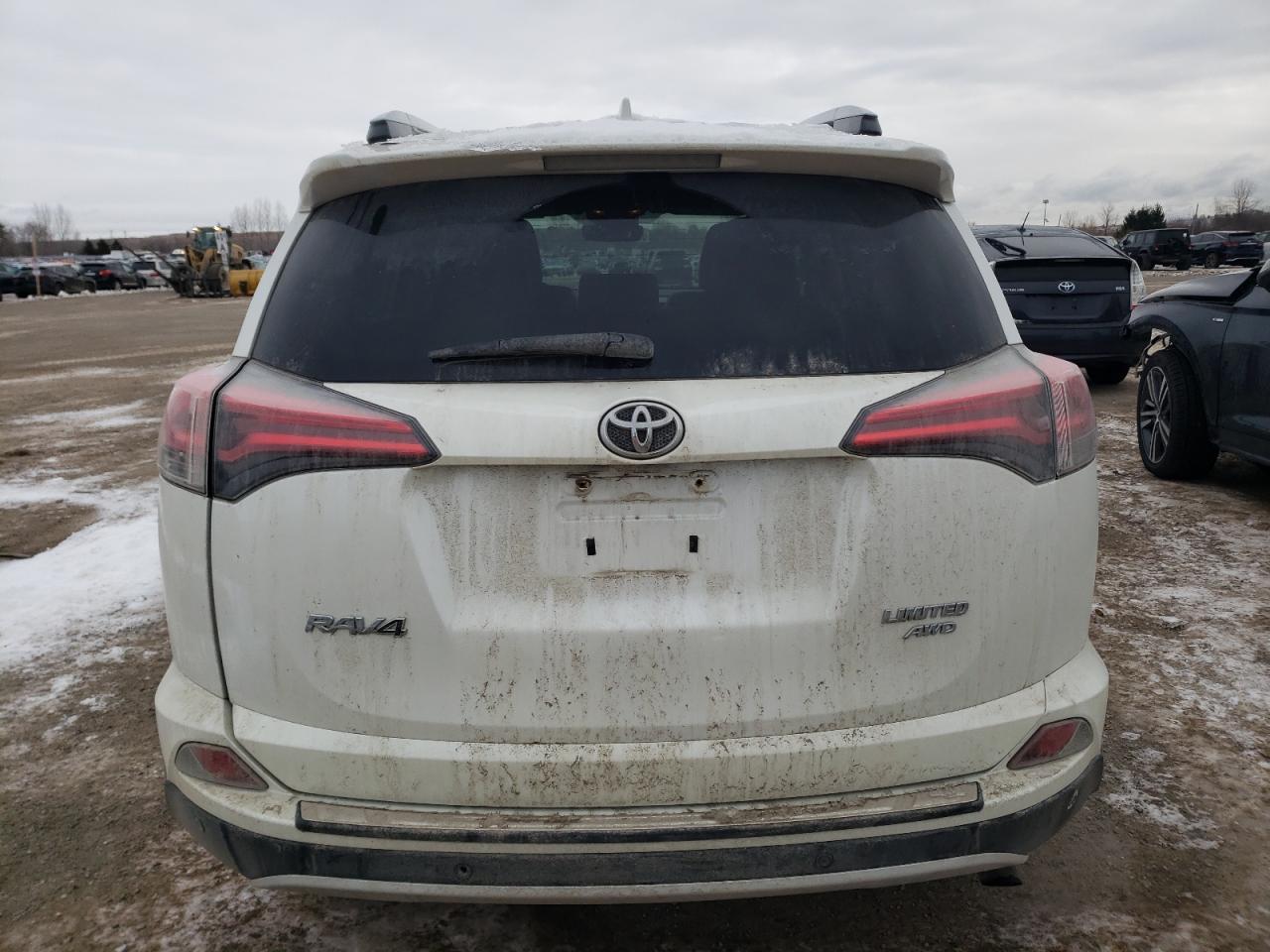 2016 Toyota RAV 4 - Image 6