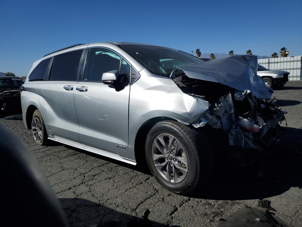 2021 Toyota Sienna - Image 4