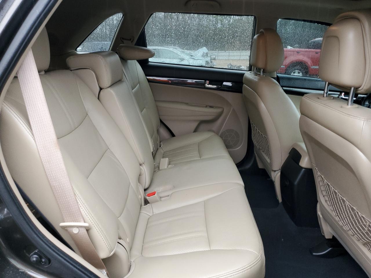 2012 Kia Sorento - Image 11