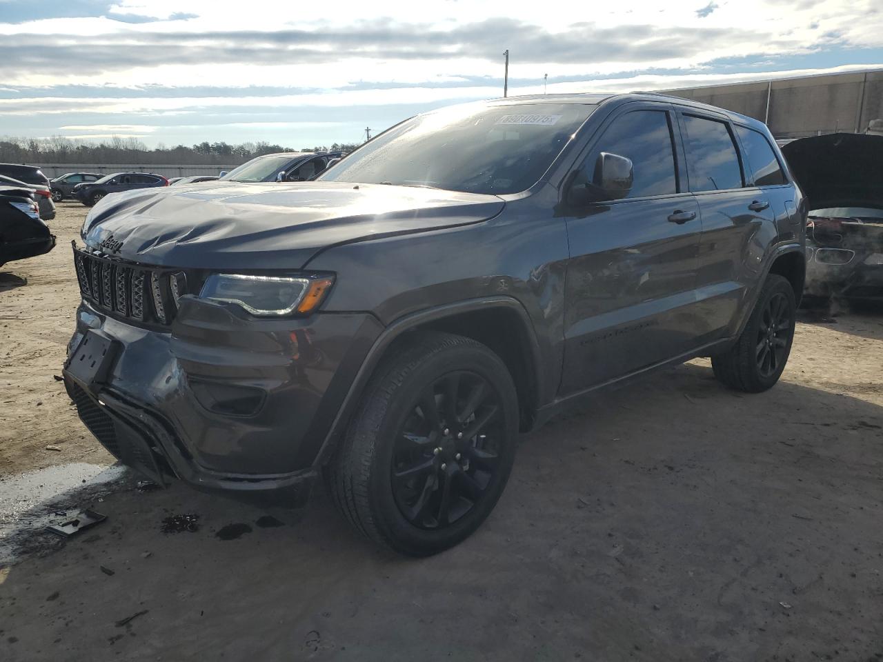 2021 Jeep Grand Cherokee Laredo for Sale in Fredericksburg, VA - Front End