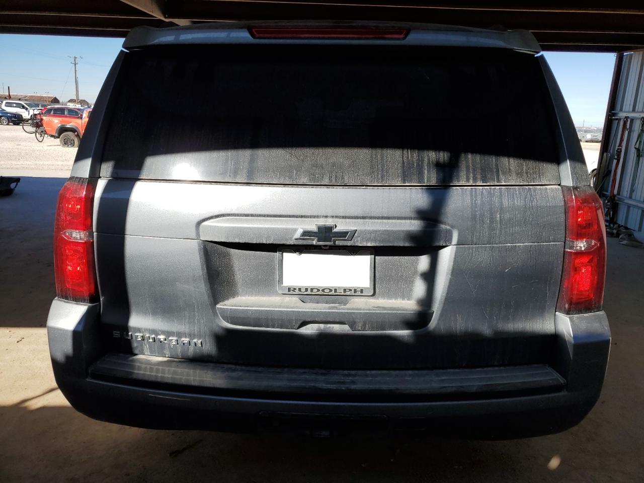 2019 Chevrolet Suburban - Image 6
