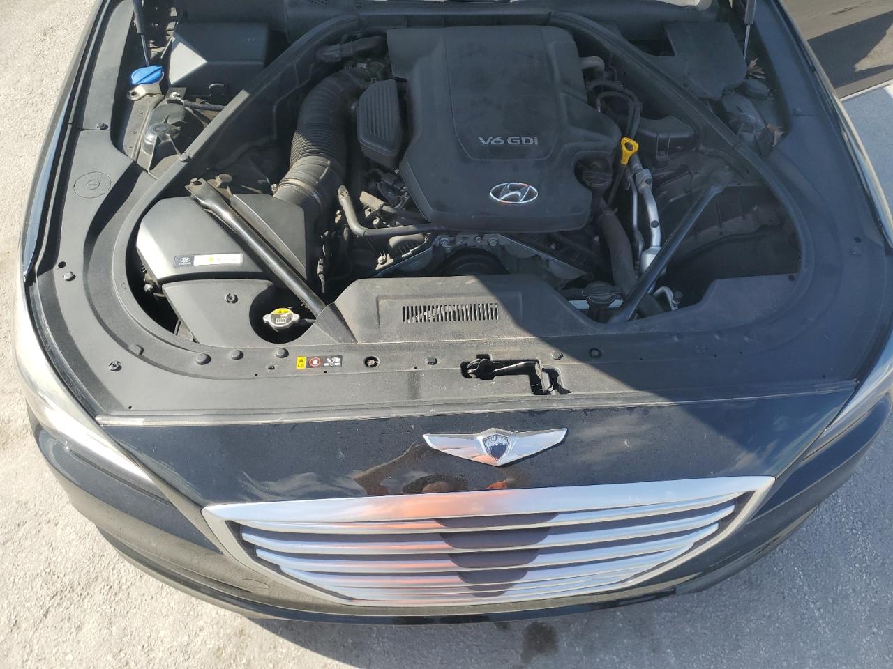 2015 Hyundai Genesis - Image 11