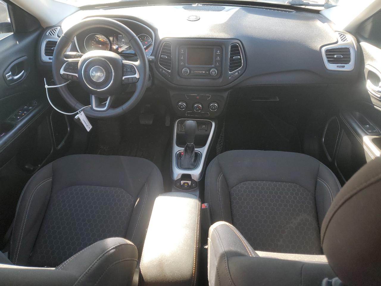 2018 Jeep Compass - Image 8