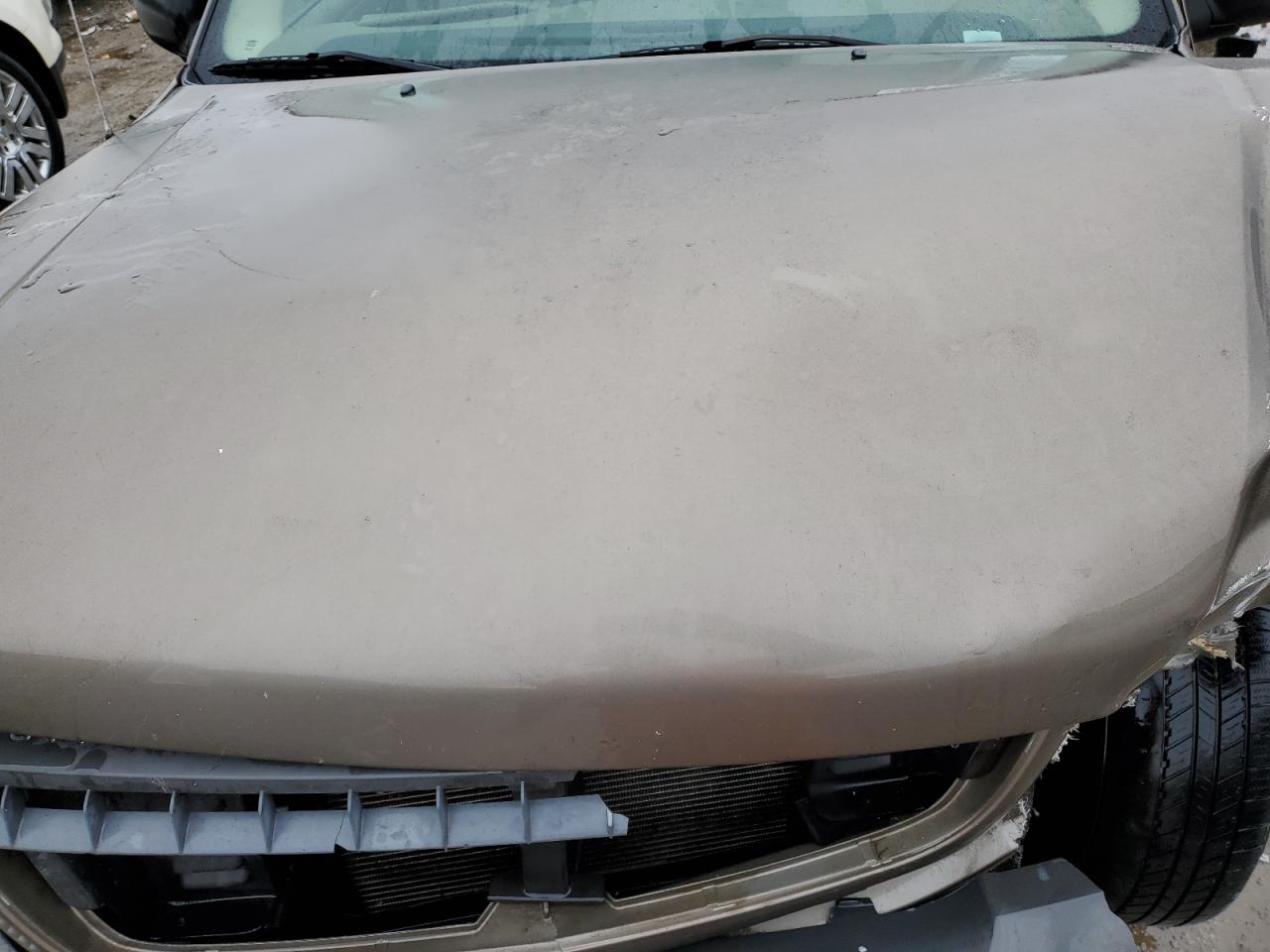 2004 Ford Explorer - Image 12