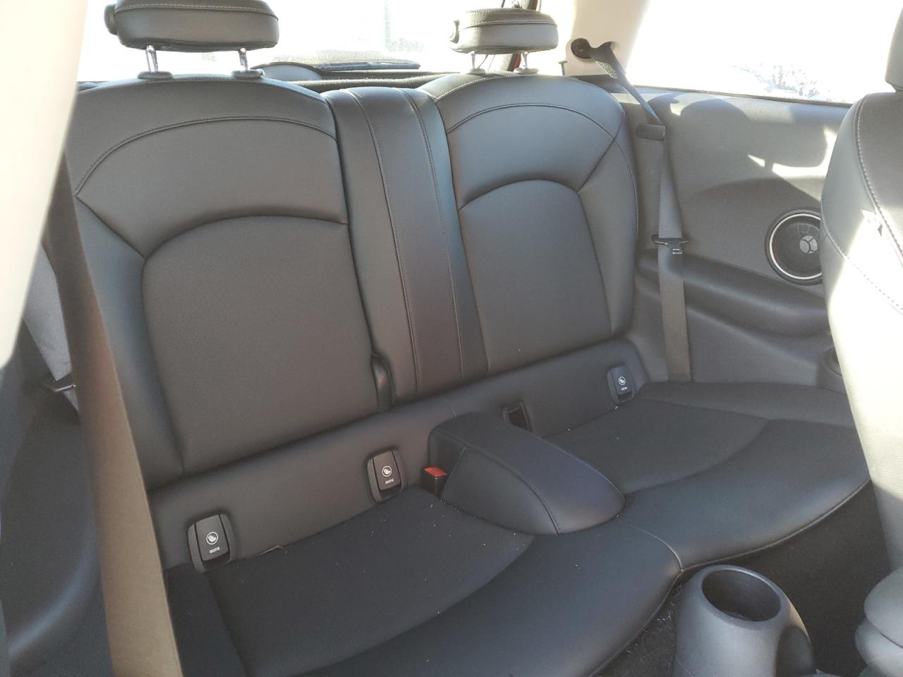 2015 MINI Cooper - Image 11
