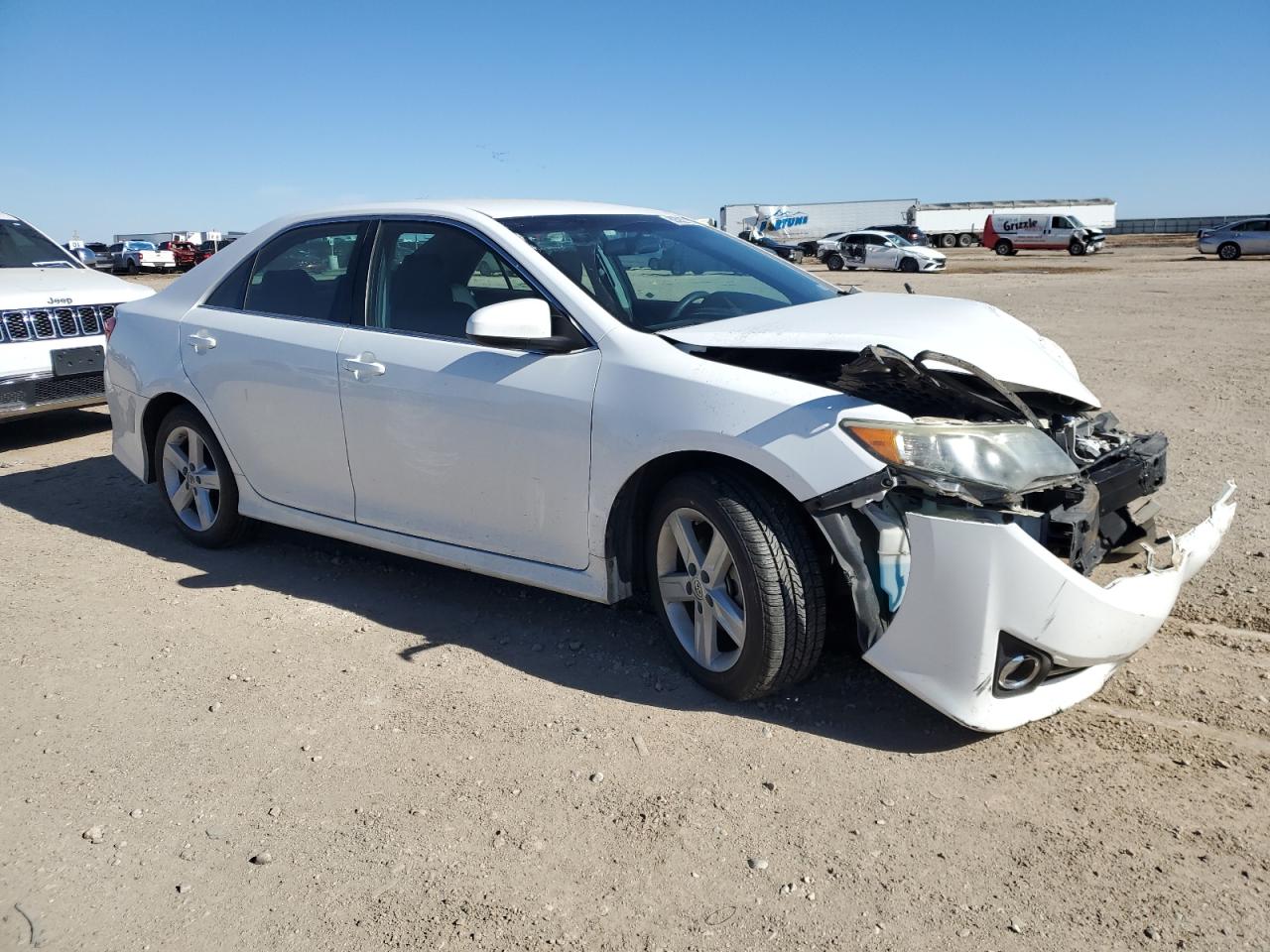 2014 Toyota Camry - Image 4
