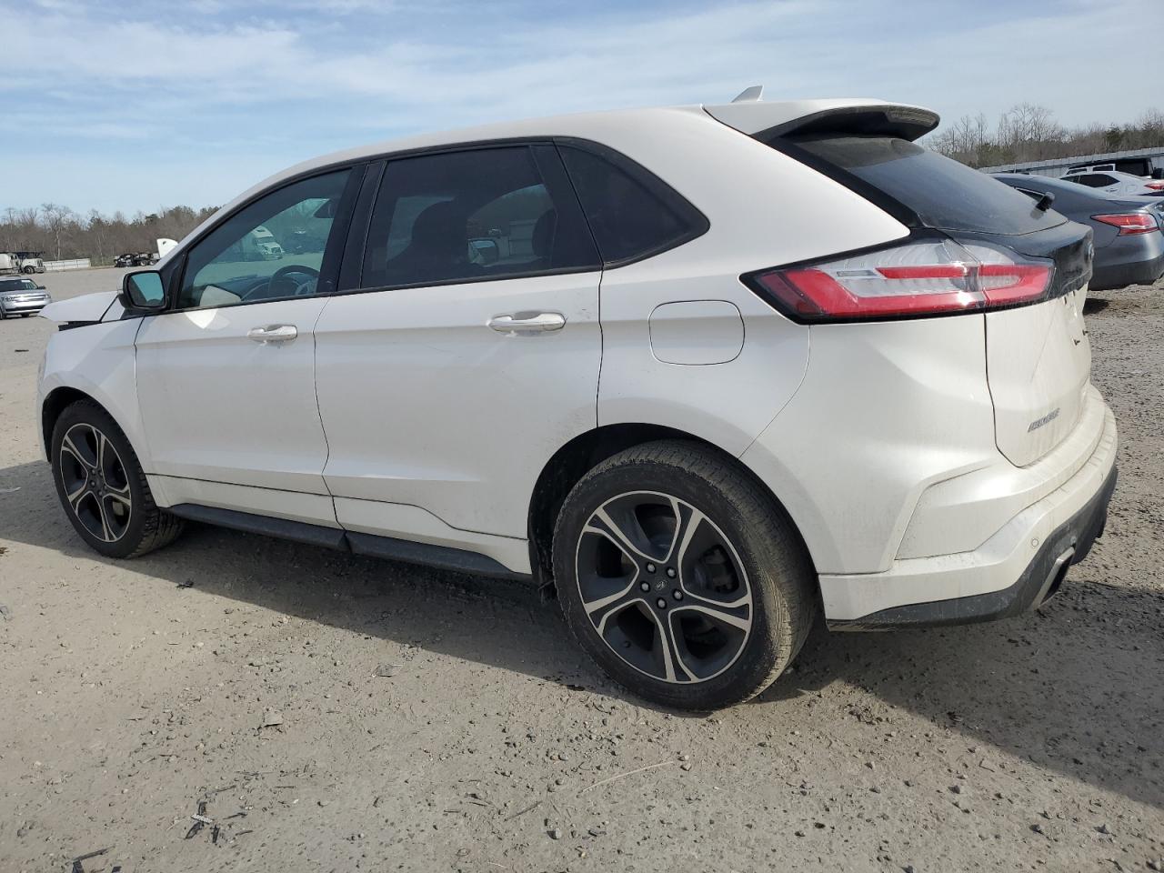 2019 Ford Edge - Image 2