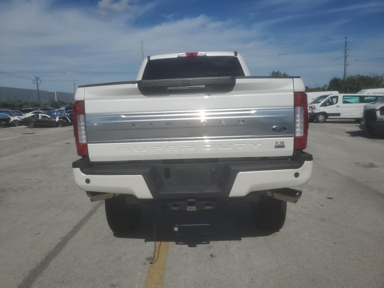 2019 Ford F250 - Image 6