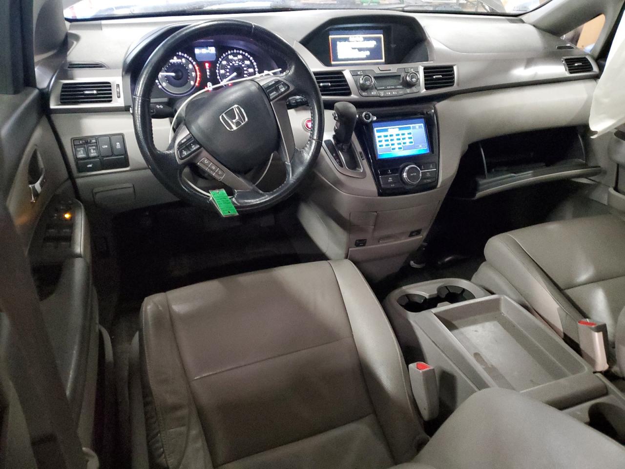 2016 Honda Odyssey - Image 8