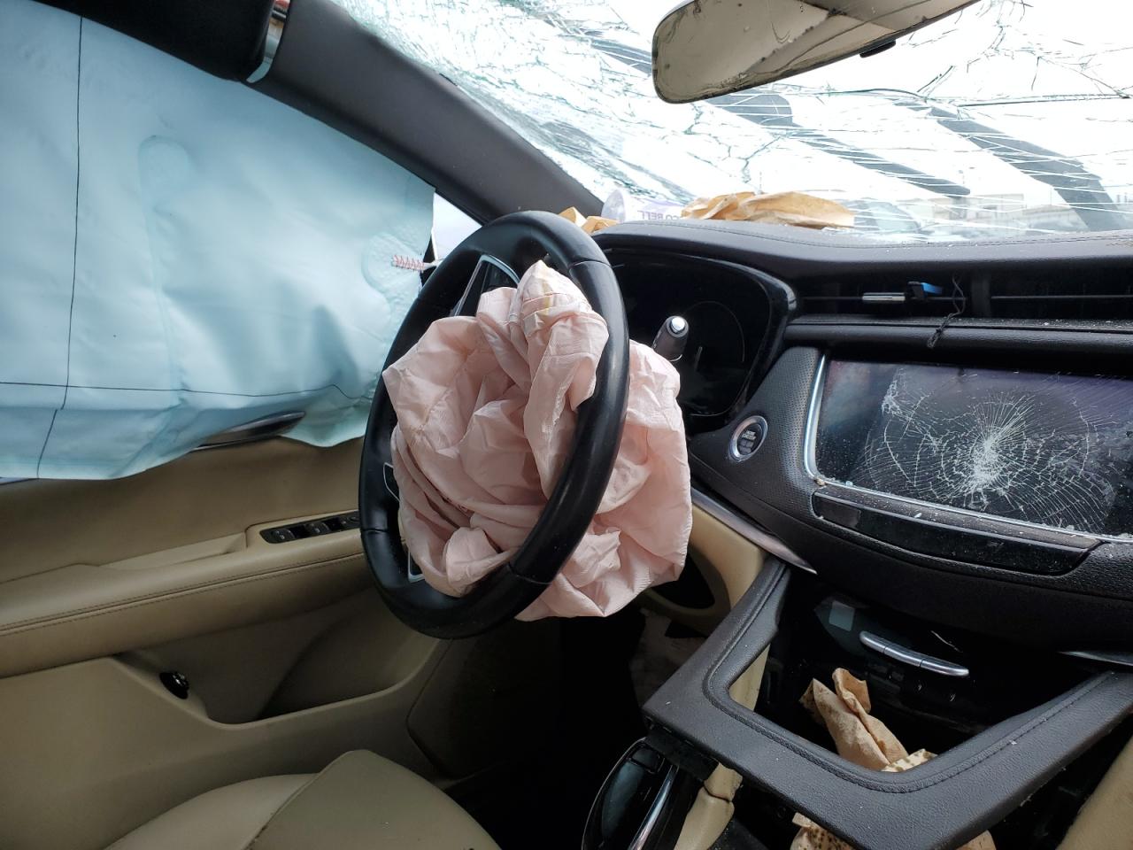 2018 Cadillac XT5 - Image 9