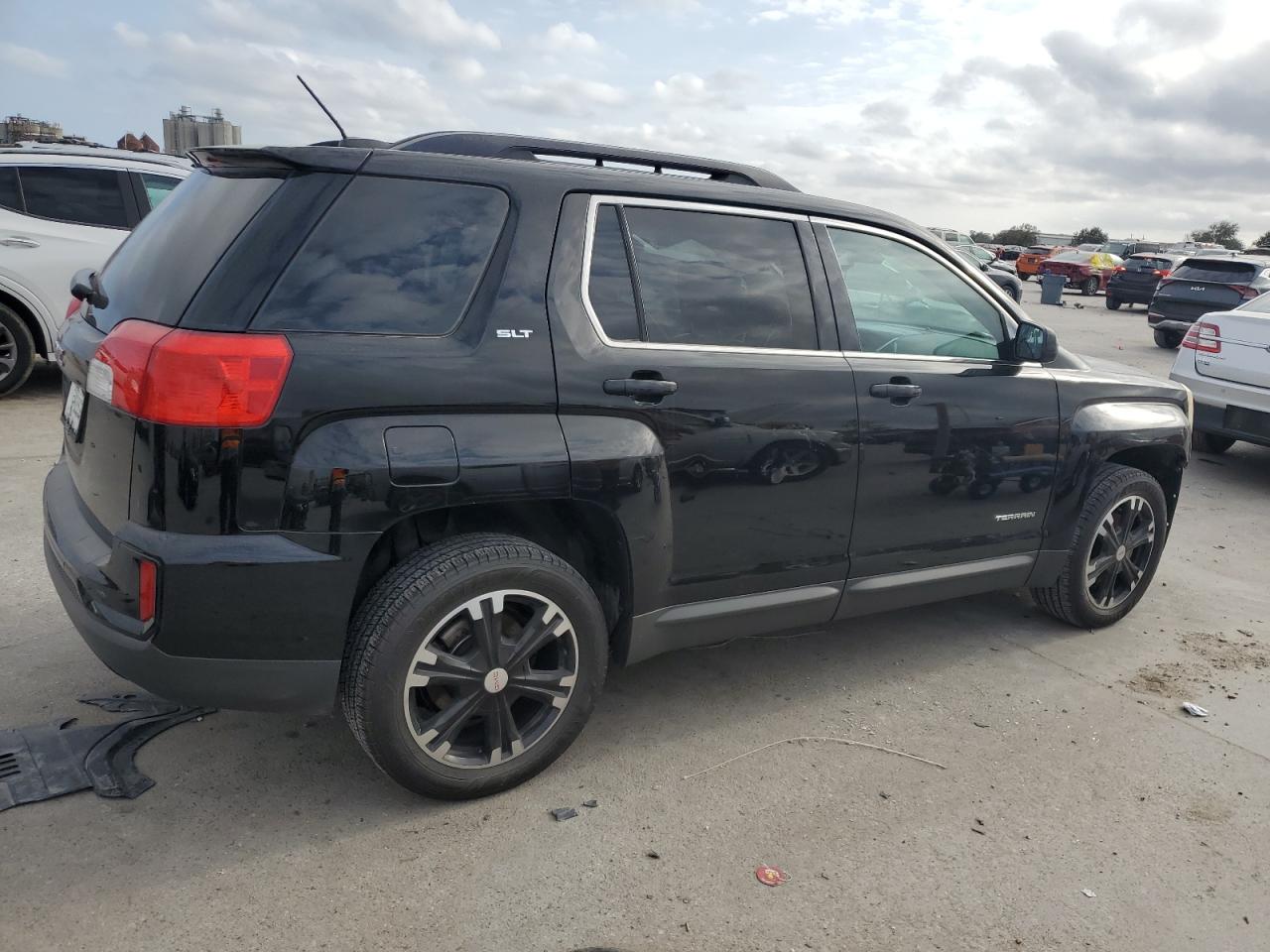 2017 GMC Terrain - Image 3