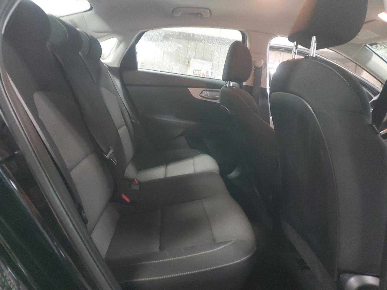 2024 Kia Forte - Image 10