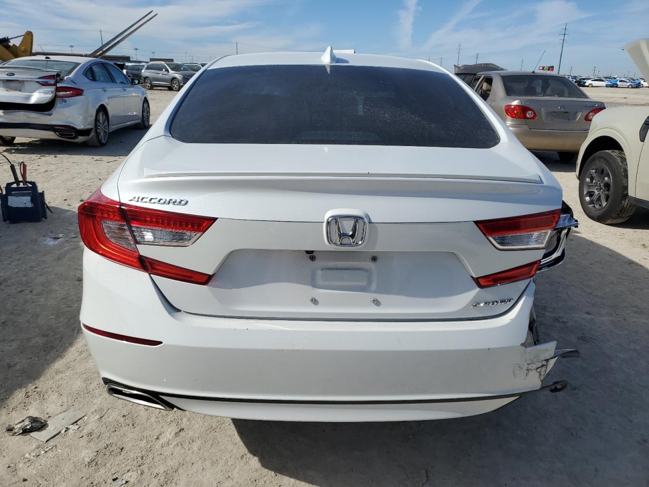 2020 Honda Accord - Image 6