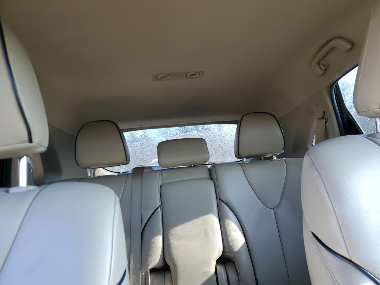 2013 Toyota Venza - Image 10