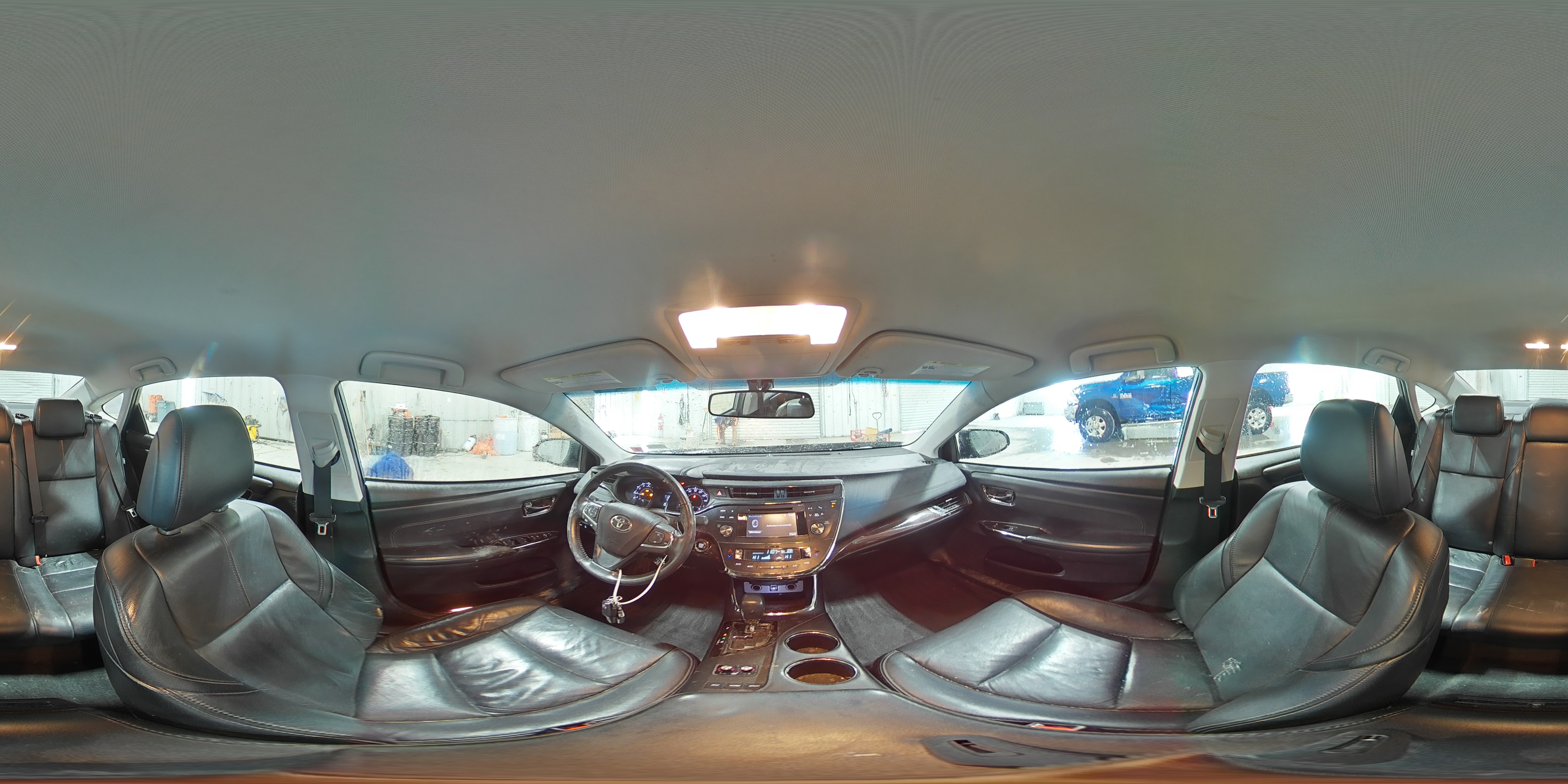 2015 Toyota Avalon - Image 15