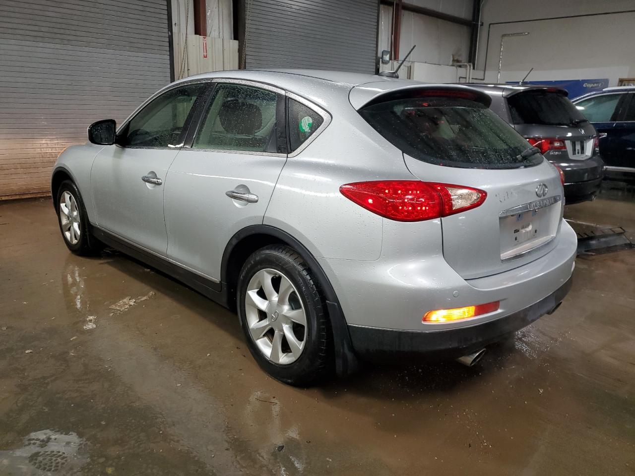 2010 Infiniti EX - Image 2