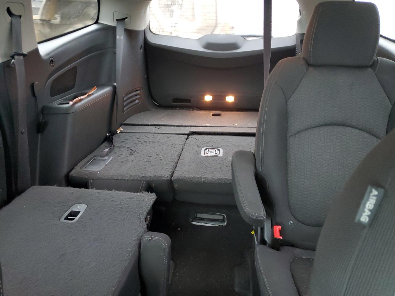 2015 Chevrolet Traverse - Image 10