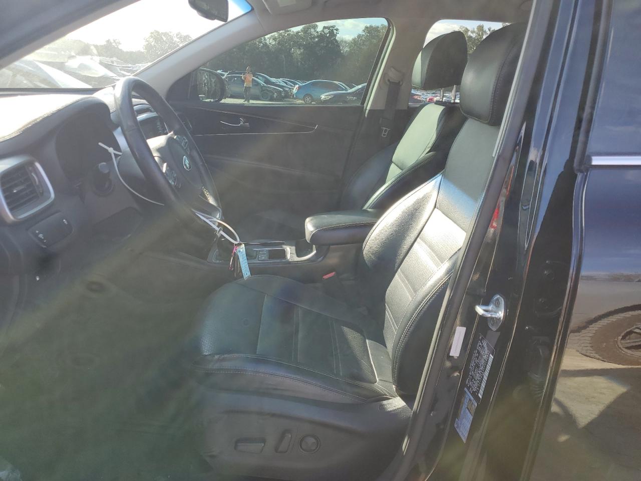 2017 Kia Sorento - Image 7