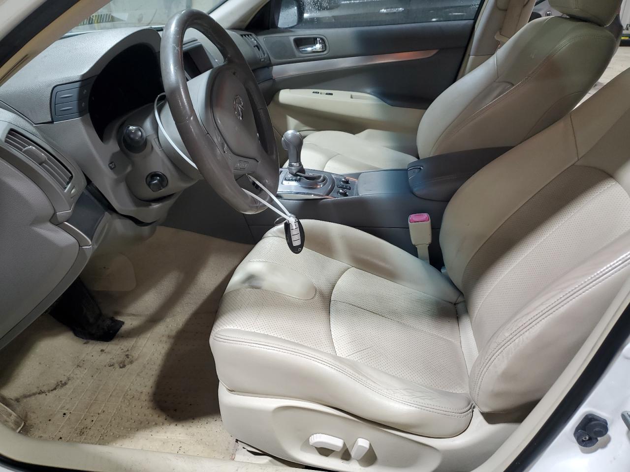 2011 Infiniti G - Image 7