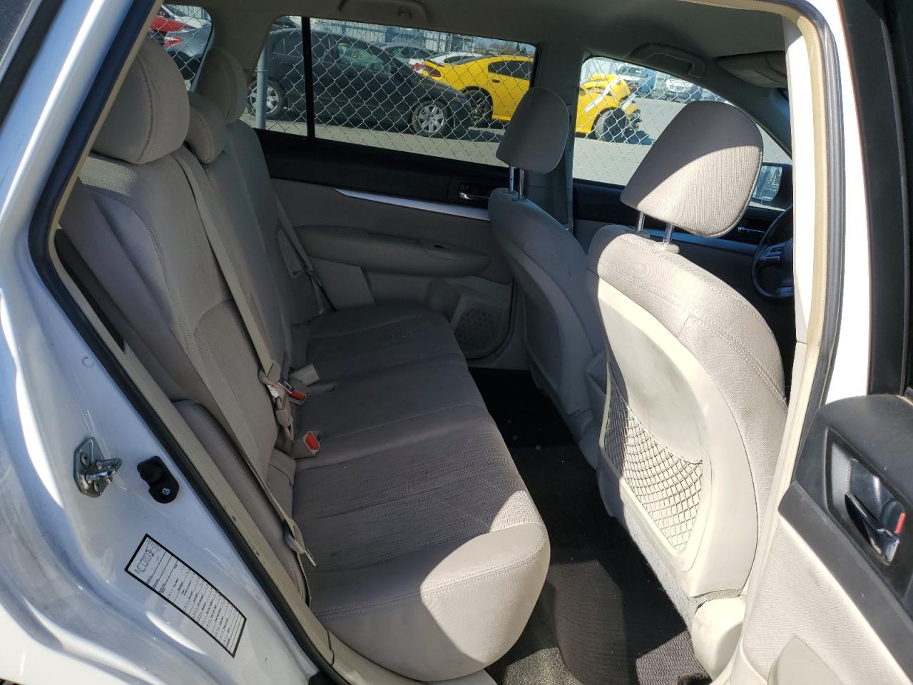 2014 Subaru Outback - Image 11