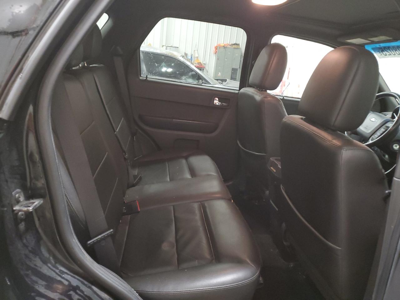 2010 Ford Escape - Image 11