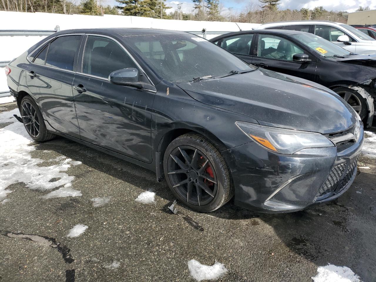 2015 Toyota Camry - Image 4