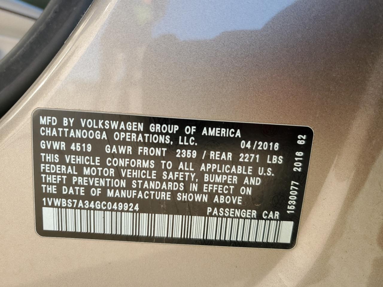2016 Volkswagen Passat - Image 12
