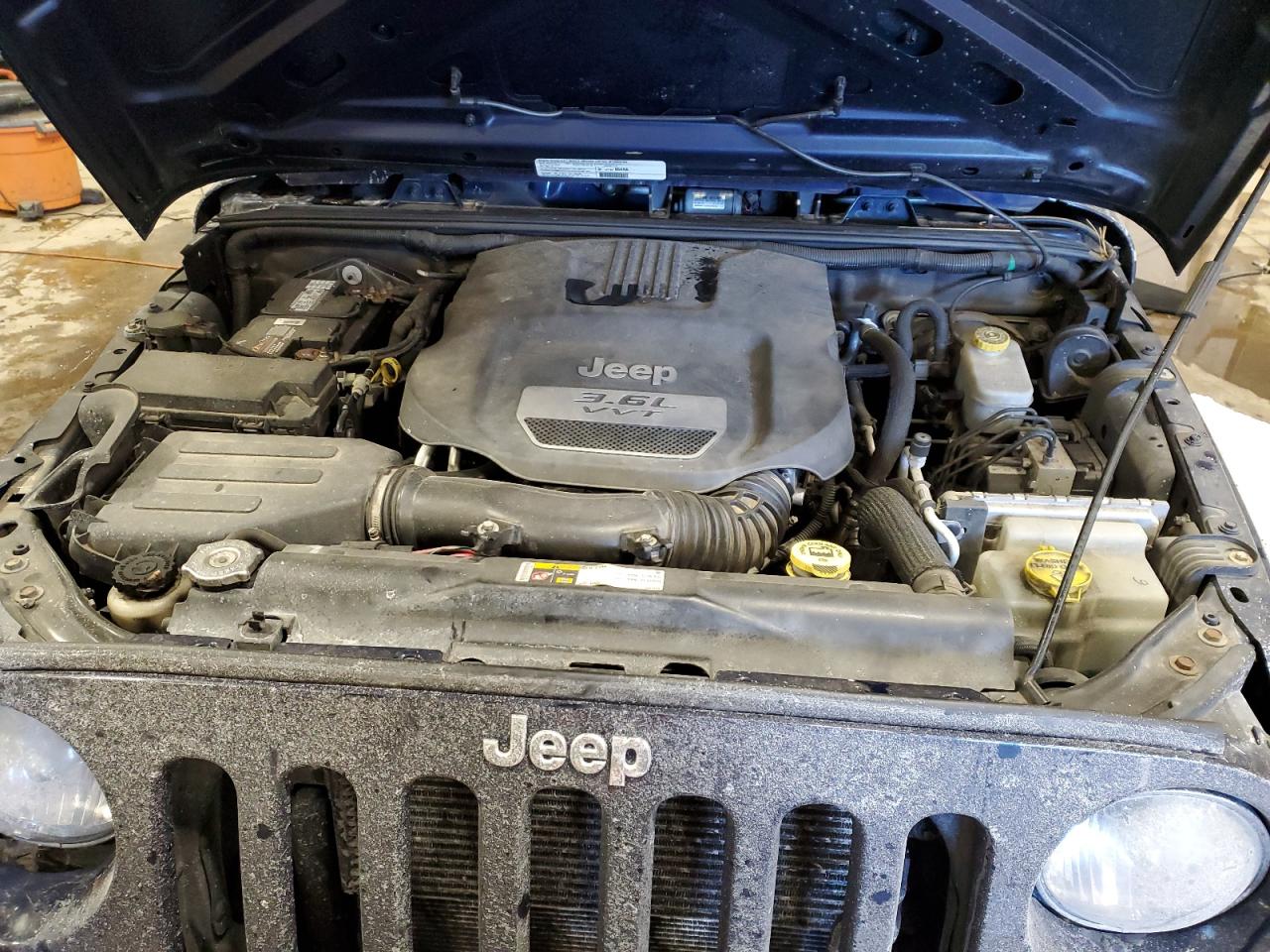 2013 Jeep Wrangler - Image 11