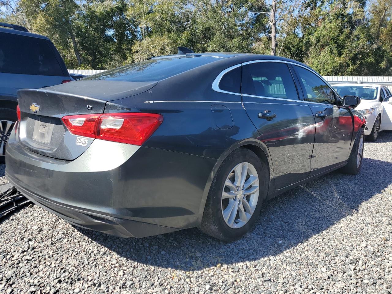 2016 Chevrolet Malibu - Image 3