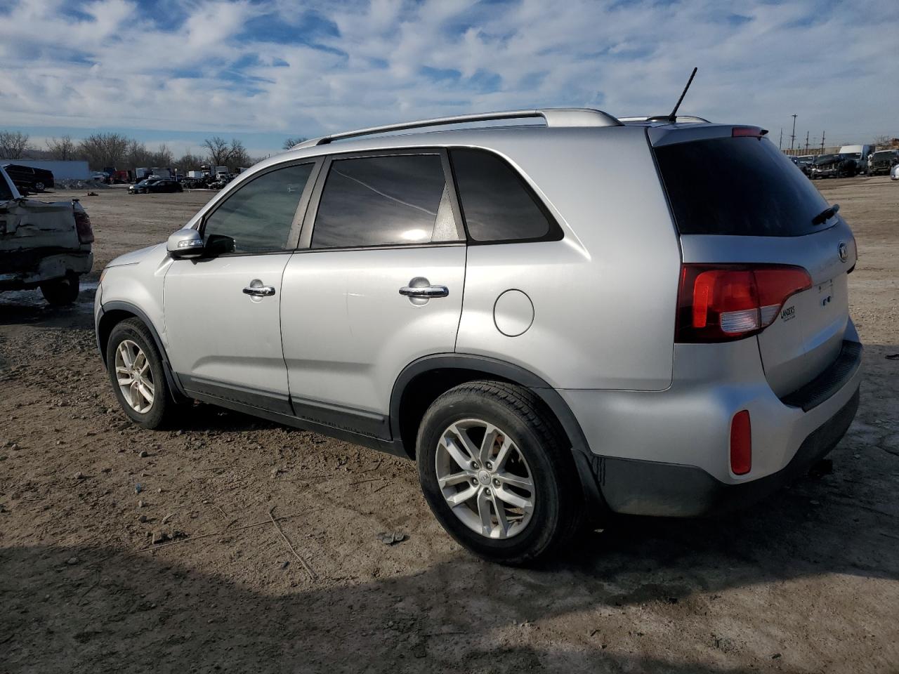2015 Kia Sorento - Image 2