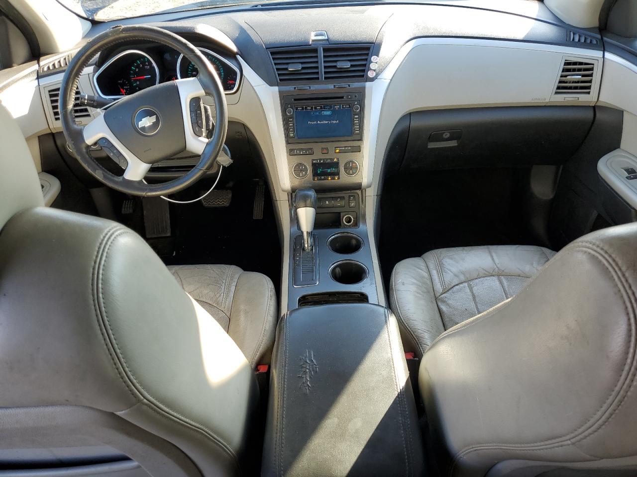 2010 Chevrolet Traverse - Image 8