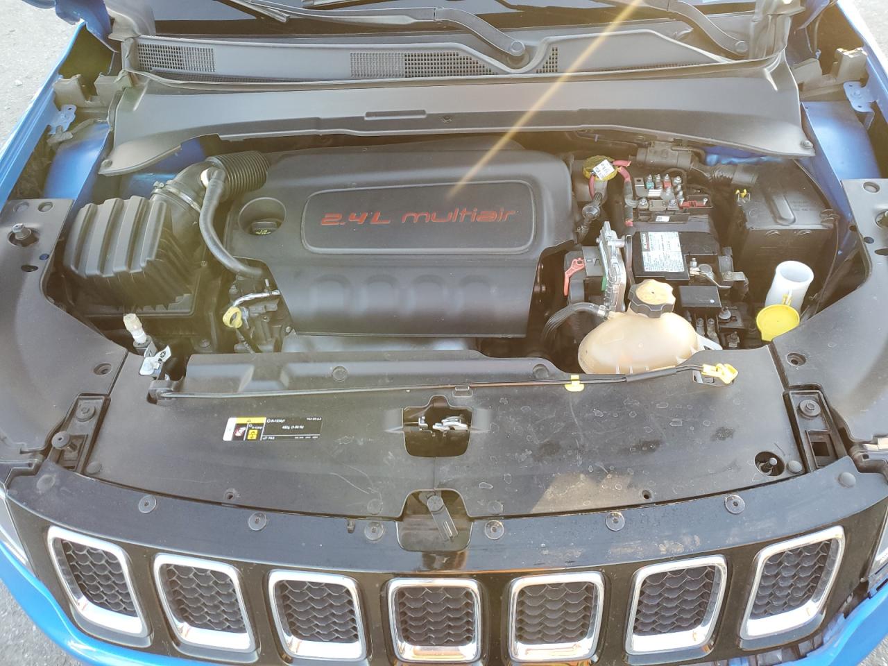 2020 Jeep Compass - Image 13