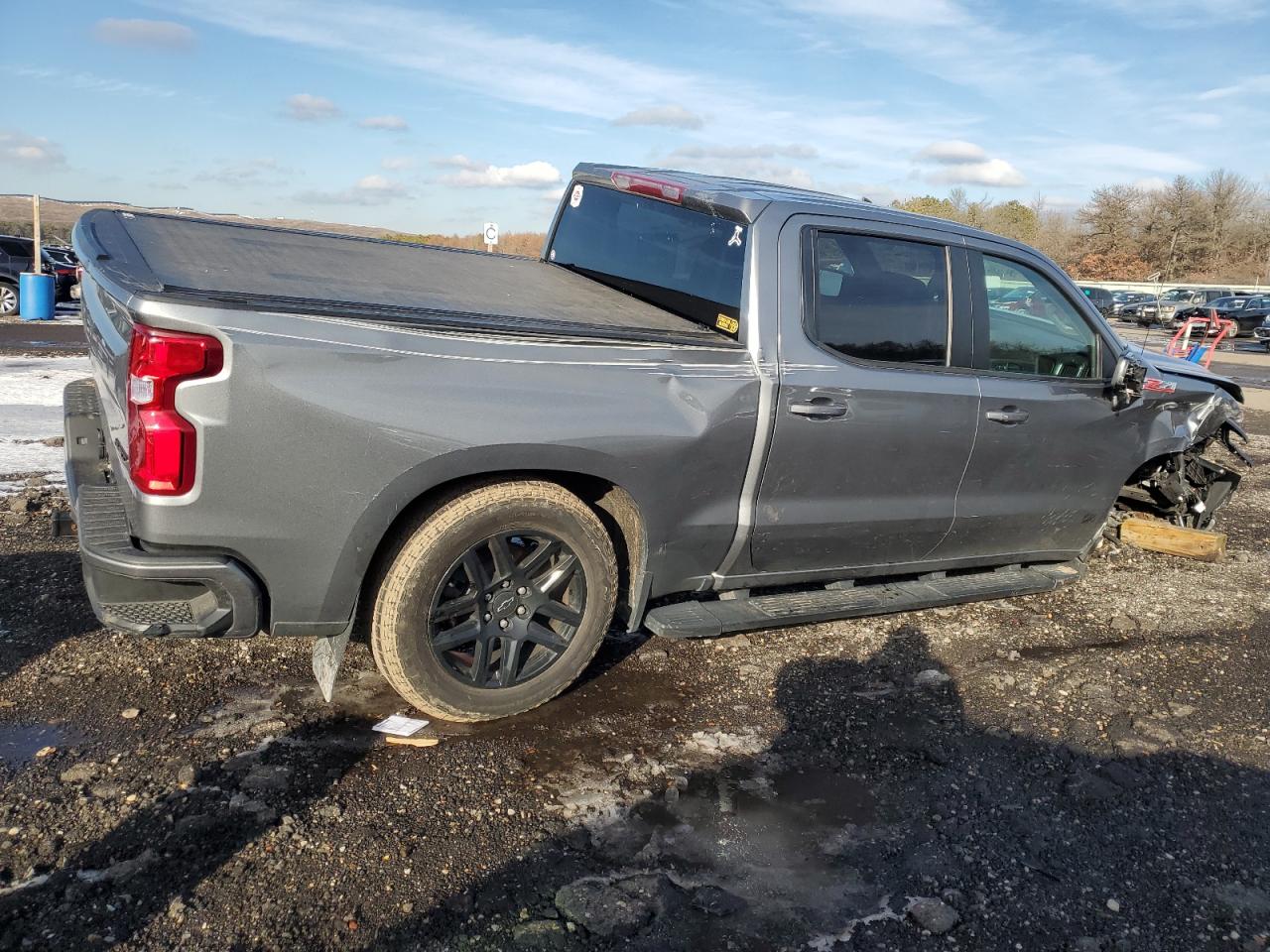 2022 Chevrolet Silverado - Image 3