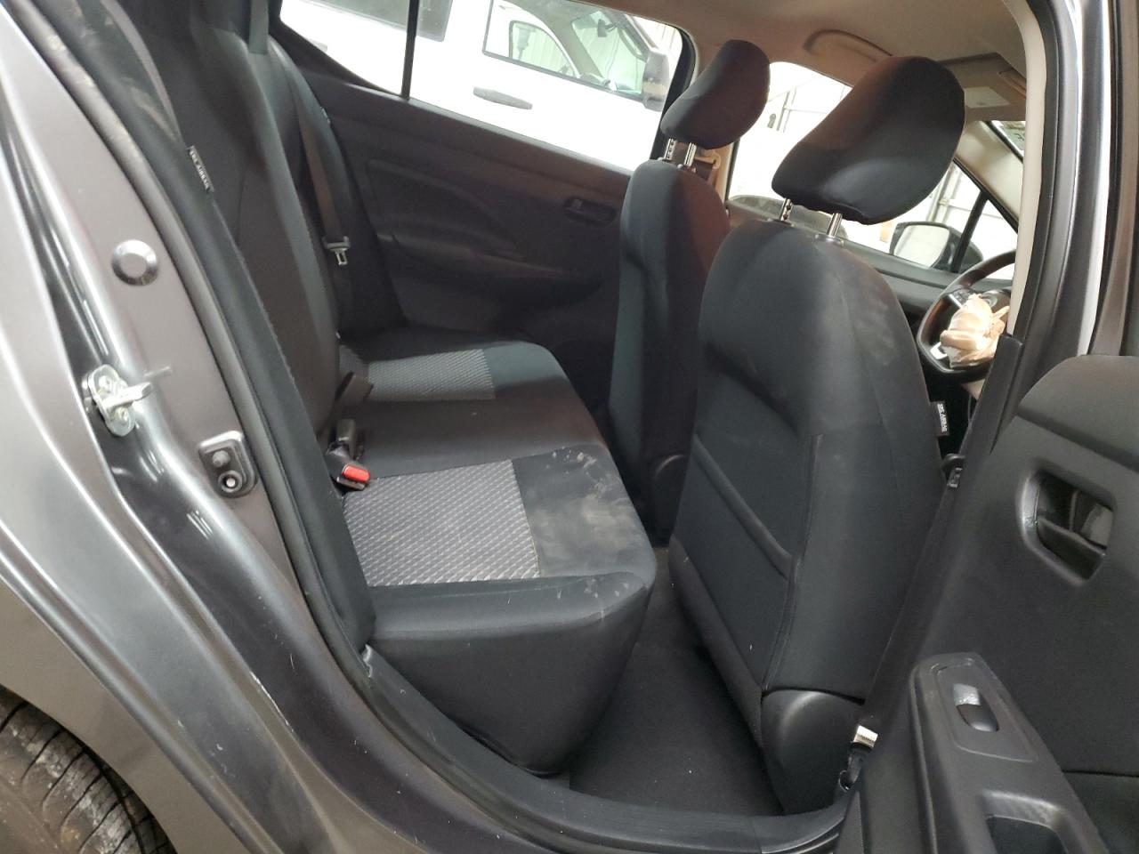 2020 Nissan Versa - Image 10