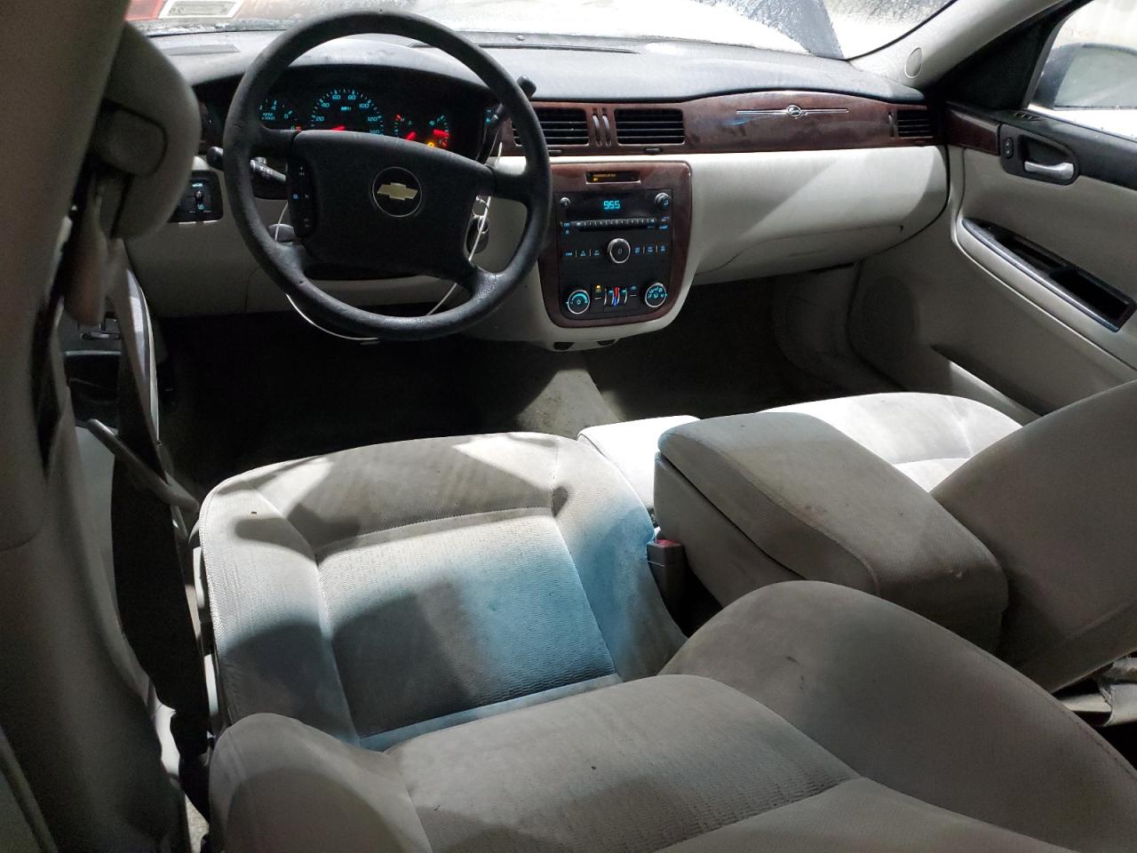 2009 Chevrolet Impala - Image 8