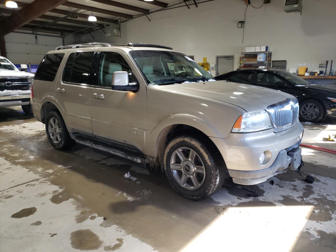 2005 Lincoln Aviator - Image 4
