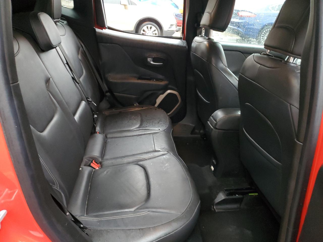 2015 Jeep Renegade - Image 11